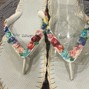 Colorful Crochet Flower Details on White Flip Flop Sandsls-sz 9